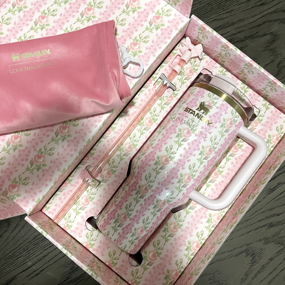 READY TO SHIP - LoveShackFancy 40oz Tumbler